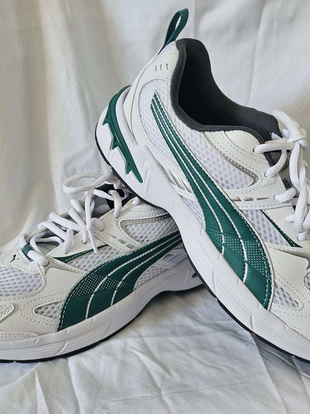 Puma Men’s White & Teal Performance Running Shoes